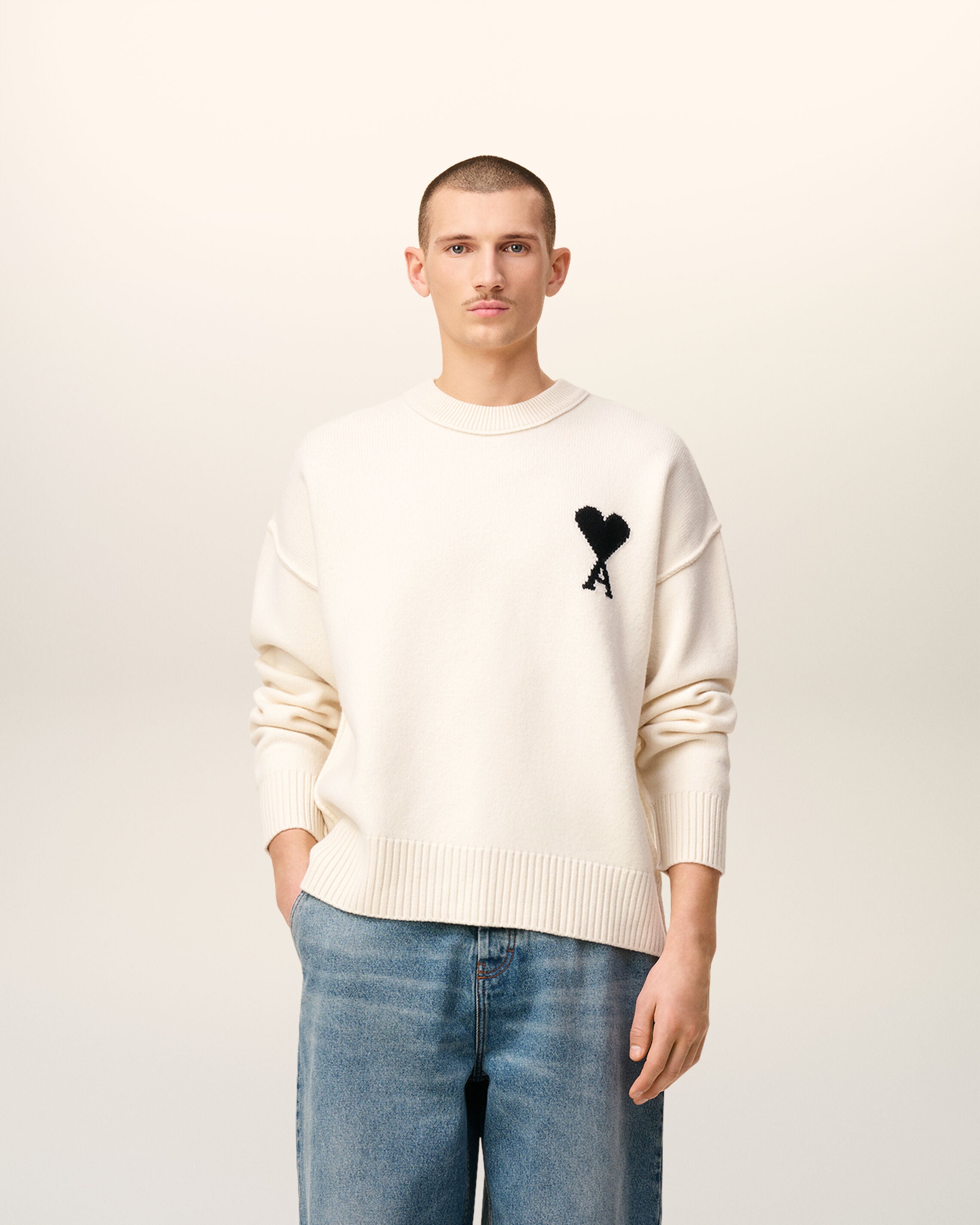 MOLETOM OFFWHITE/BLACK De Lã Branca Ami De Coeur | AMI PARIS